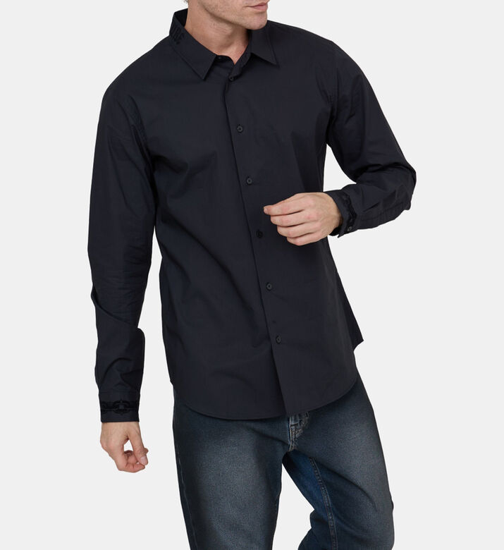 قميص بأساور بتصميم بطبعة سلسلة