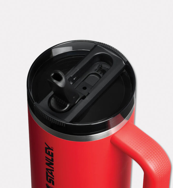 Stanley Insulated Flip-straw Tumbler, Red, 0.89-l, Packshot View