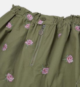 تنورة مزينة بطبعة أزهار على كاملها