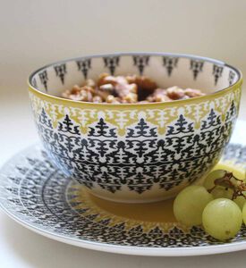 وعاء دائري من البورسلين سافرا S