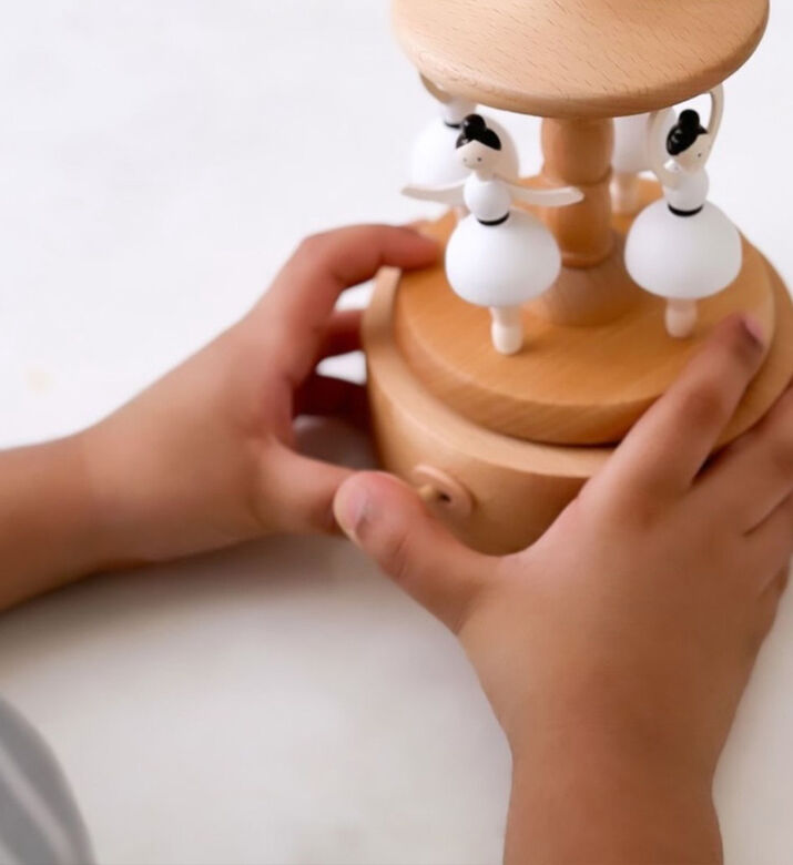 راقصة باليه دوارة موسيقية مخصصة