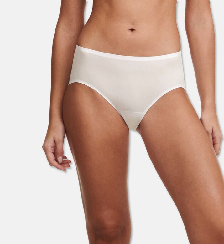 Chantelle Soft Stretch Seamless Shorty, Model View