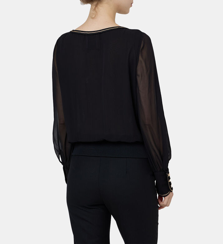 بلوزة شيفون بزينة ذهبية