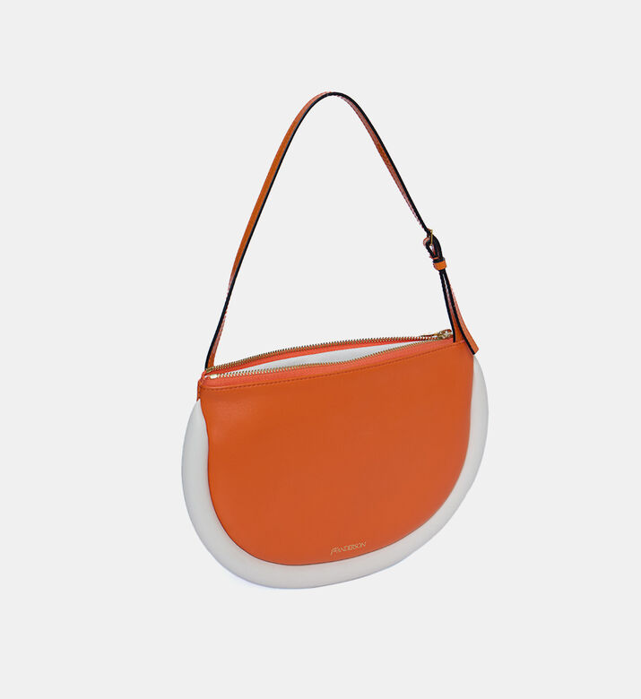 حقيبة كتف جلد بشكل قمر