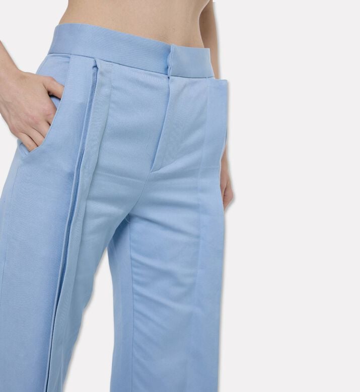 Martan Pant Felix, Model View