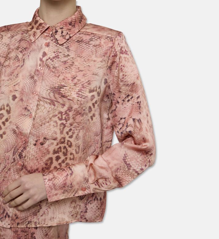 Ba and Sh Shirt Cornelia, Model View