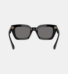 نظارات شمسية كبيرة الحجم