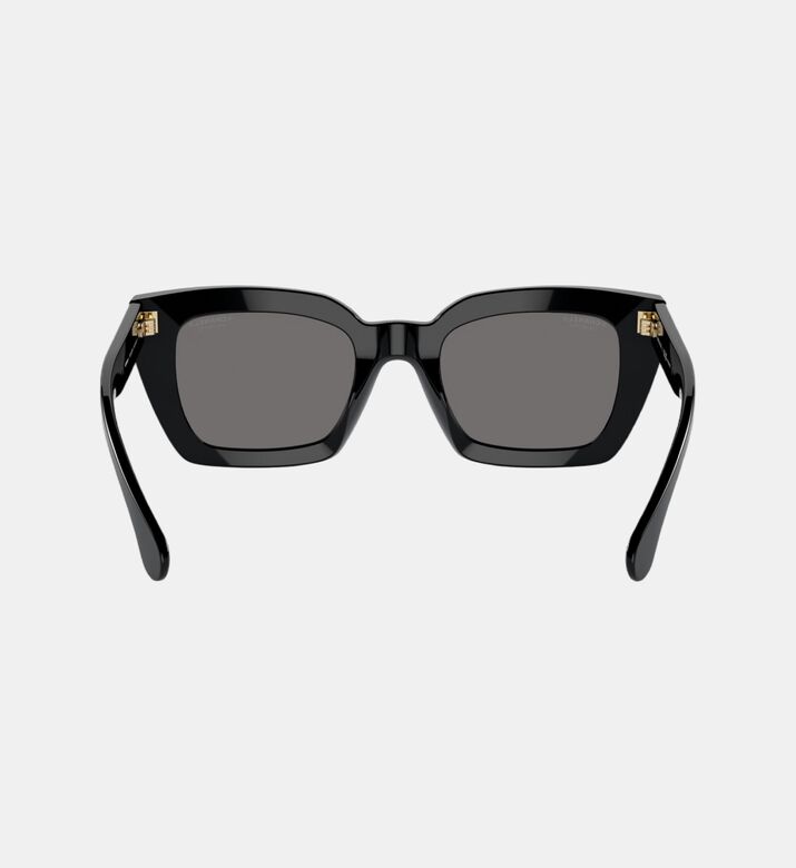 نظارات شمسية كبيرة الحجم