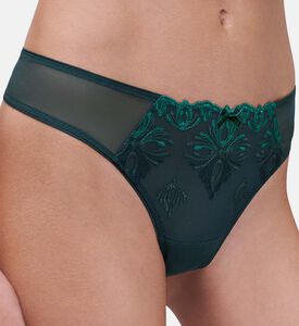 Chantelle Tanga, Model View