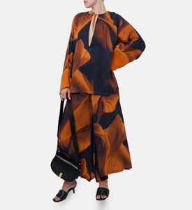 Niluu Floral-print Tie Closure Top, Model View