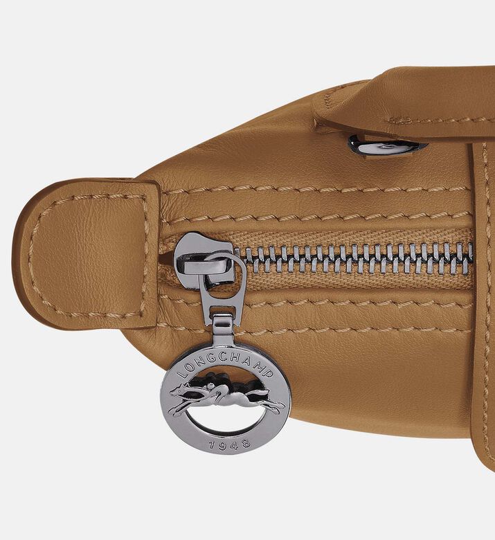 حقيبة يد صغيرة للغاية جلد