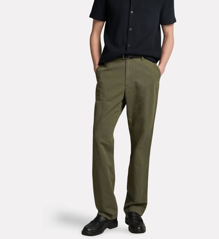 Vince Pant Louie, Model View