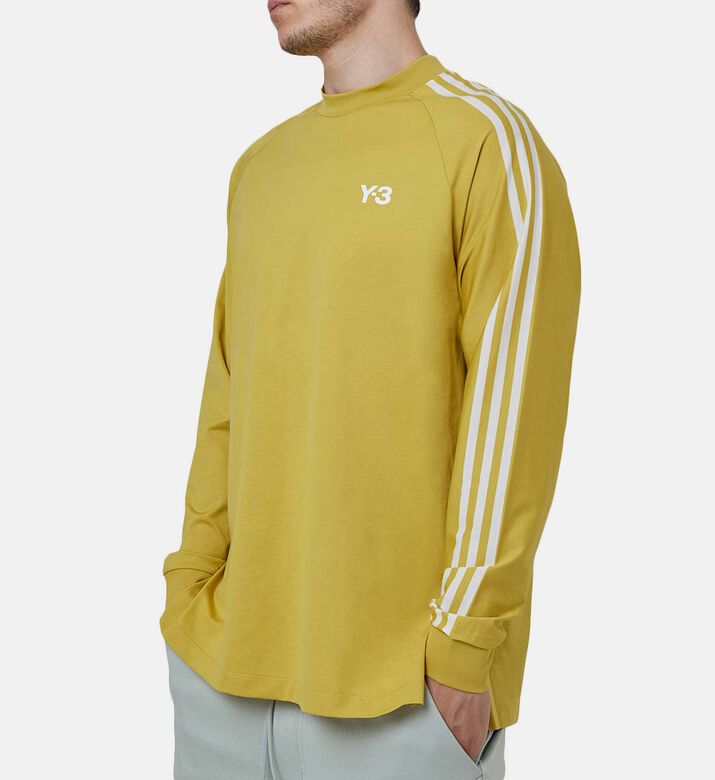 تي شيرت مخطط بأكمام طويلة