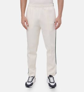 بنطال رياضي يضيق نحو الأسفل