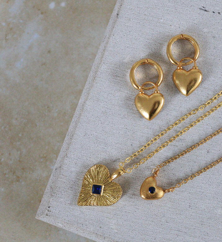 Ottoman Hands Heart Design Pendant Necklace, Packshot View Ottoman Hands Heart Design Pendant Necklace, Packshot View