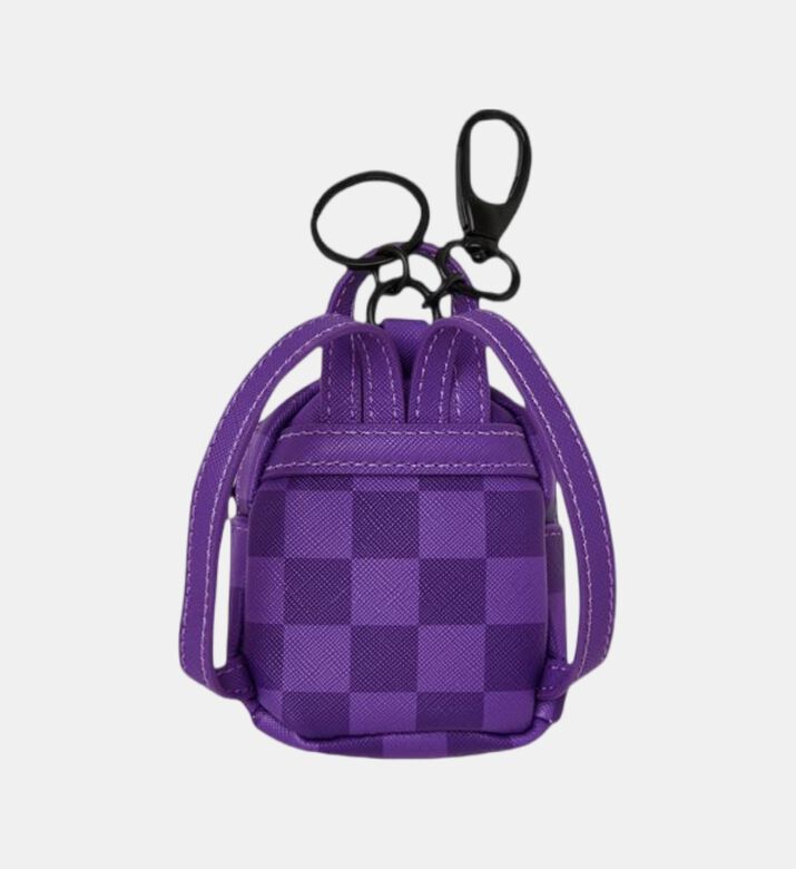 سلسلة مفاتيح بشكل حقيبة ظهر بنقشة مربعات