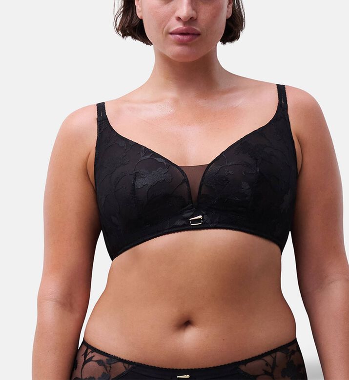 Chantelle Bra, Model View