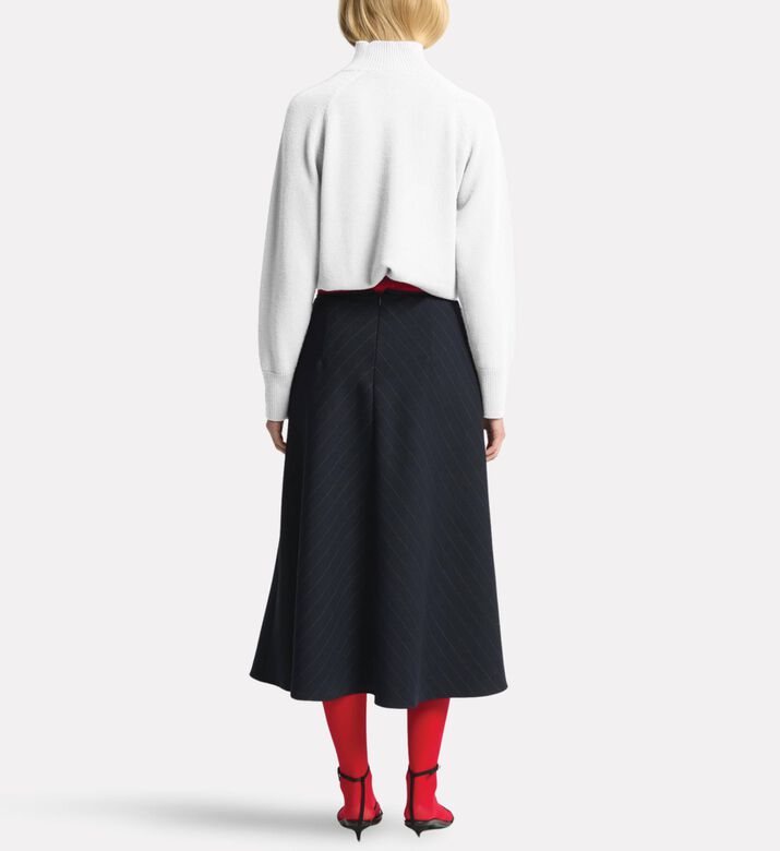 Beatrice B Skirt Diagonal, Model View