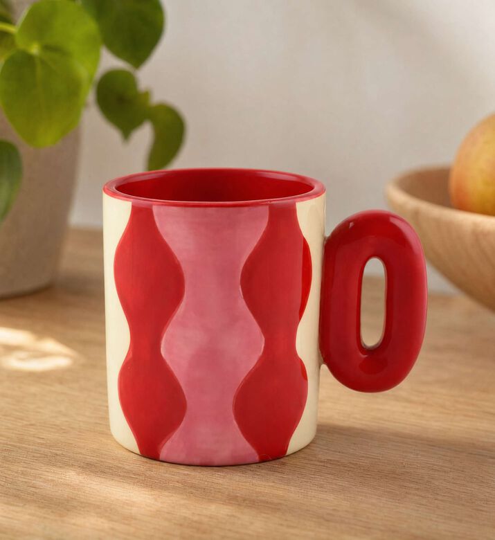 Que Rico Ceramic Geometric Pattern Mug, Model View