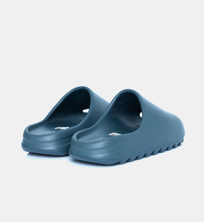 سنيكرز ييزي سلايدز