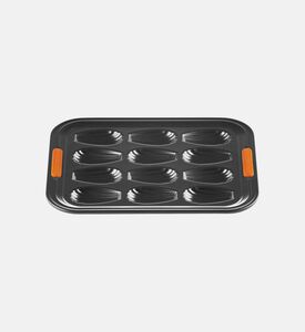 Le Creuset 12 Madeleine Tray, Packshot View