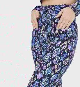 بنطال عالي الارتفاع بتفاصيل عرقية