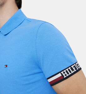 تيشيرت بولو بقصة ضيقة بعلم ونقشة أحرف العلامة