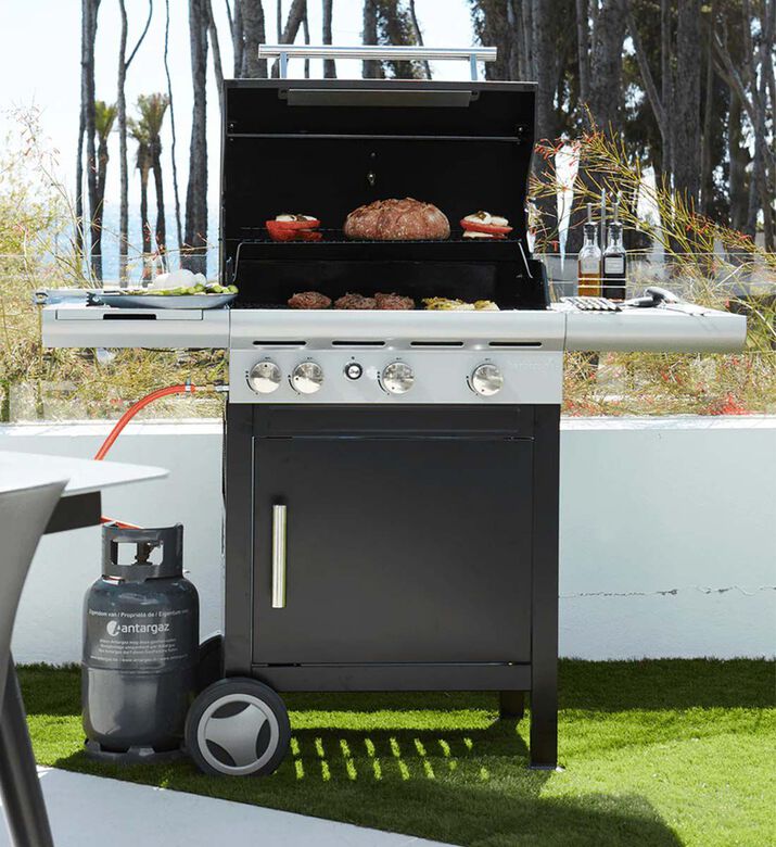 Barbecook Spring 3212 Side Burner Gas Barbecue, Packshot View