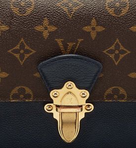 حقيبة فيكتوار لويس فويتون بنقشة العلامة وجزء أزرق داكن مملوكة مسبقًا