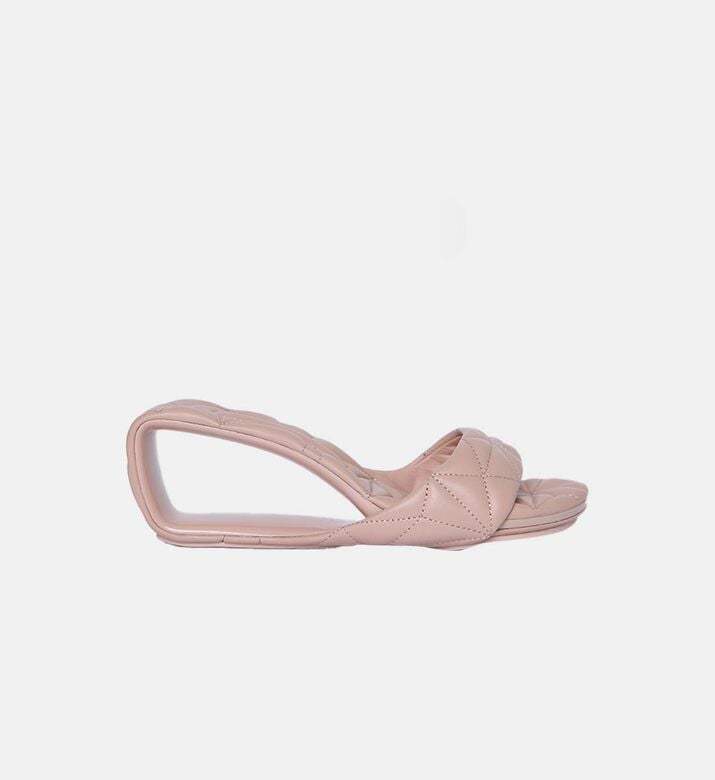 صندل كلاسيكي مفتوح من الأمام والخلف مبطن