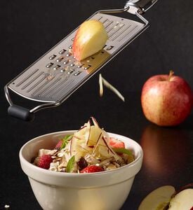 Roesle Medium Grater Stainless Steel, Packshot View Roesle Medium Grater Stainless Steel, Packshot View