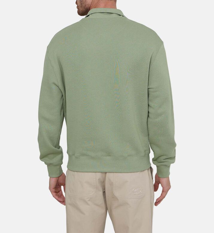 سويت شيرت بشعار منقوش بياقة عالية