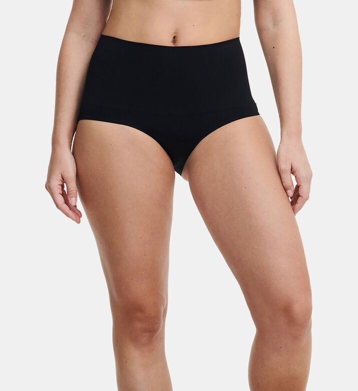 ثونغ ناعم مريح محدد للجسم