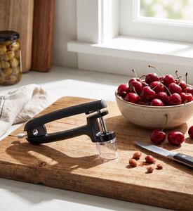 Oxo Good Grips Cherry Olive Pitter, Packshot View