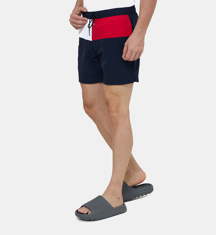 شورت سباحة بشعار