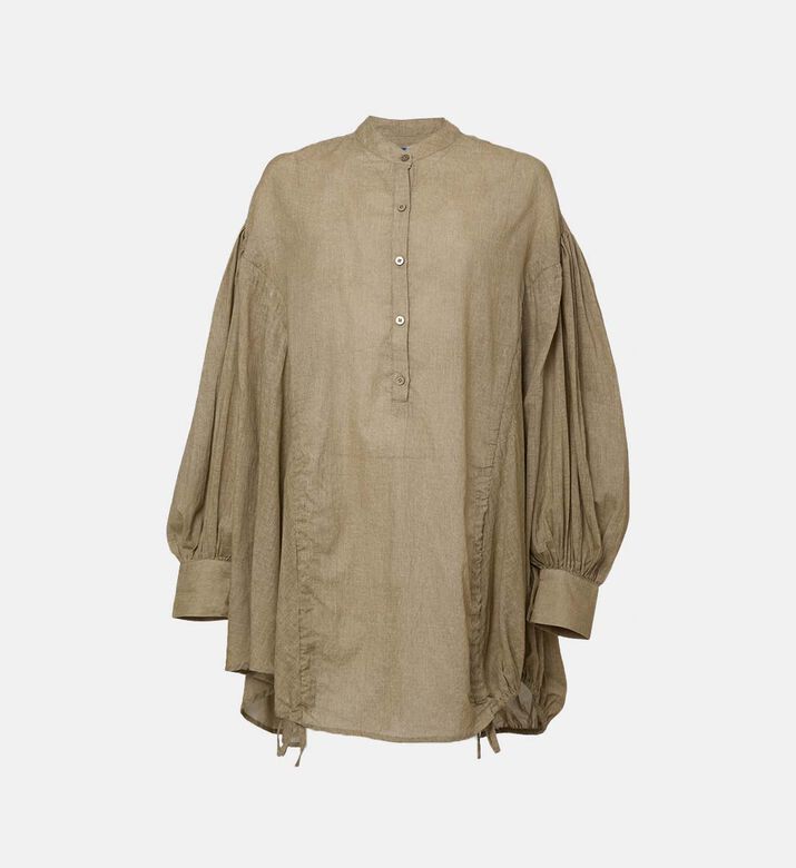 قميص بأكمام منفوشة وصف أزرار