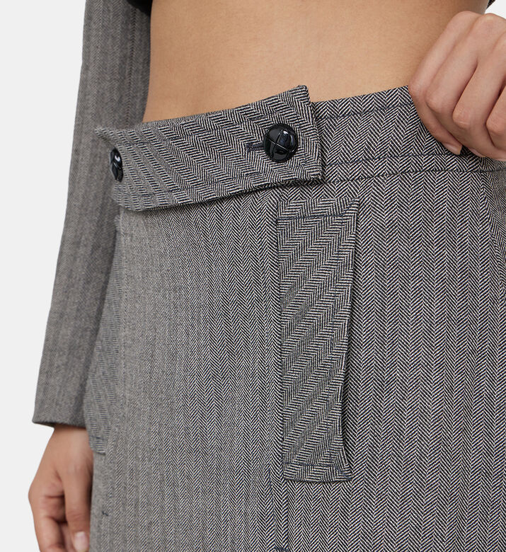 تنورة جيمي هيرينجبون القصيرة