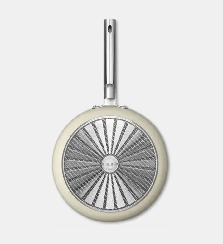 Smeg Ceramic-coated Long Handle Frying Pan, Packshot View