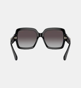 نظارات شمسية بإطار مربع مزينة بسحر