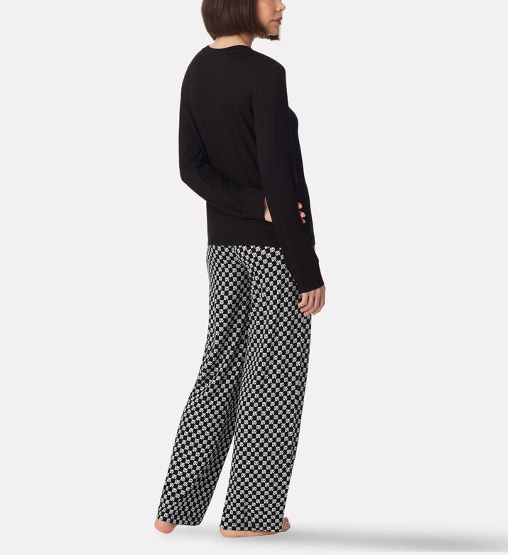 DKNY Set Pj, Model View