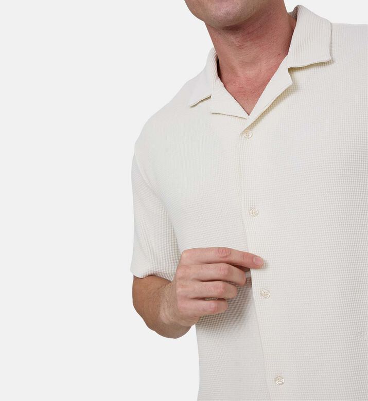 قميص بياقة بطية مزخرفة