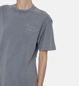 تيشيرت باتورو بياقة دائرية وخياطة مزدوجة