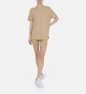 تيشيرت بقصة فضفاضة بقماش قابل للتمدد