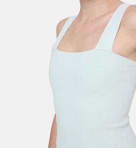 بلوزة توري بدون أكمام مضلعة