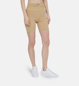 شورت بحزام على شكل حرف في