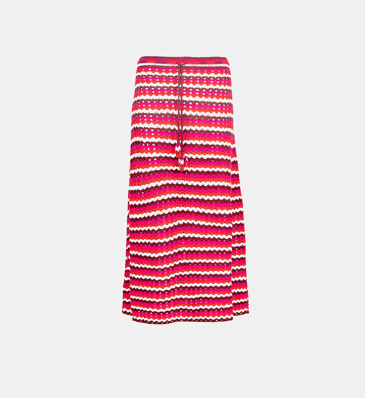 تنورة كروشيه بخطوط ملونة