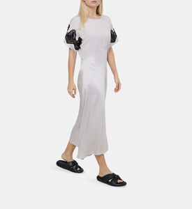 فستان متوسط واسع بإضافات دانتيل