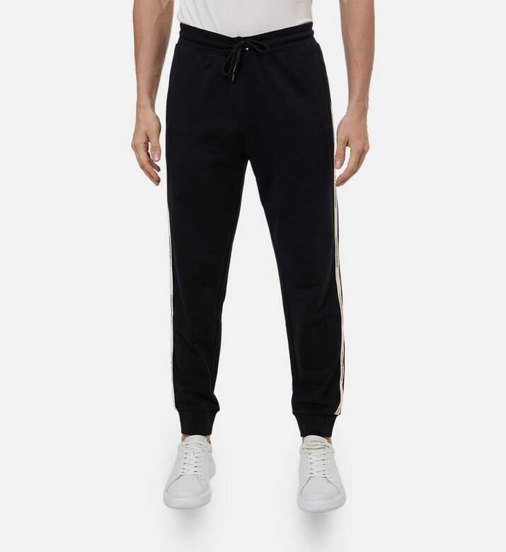 EA7 Pant, Model View