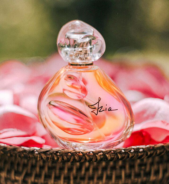 ماء عطر ايزيا