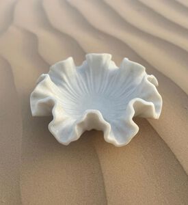 Tohfa Luxe Miraq Carved Marble Decorative Centerpiece, Packshot View